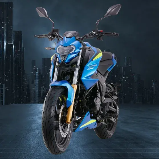 Su bajo peso y buen torque hacen que sea una de las motos en el segmento con mejor relación peso potencia, lo que significa un potente arranque.