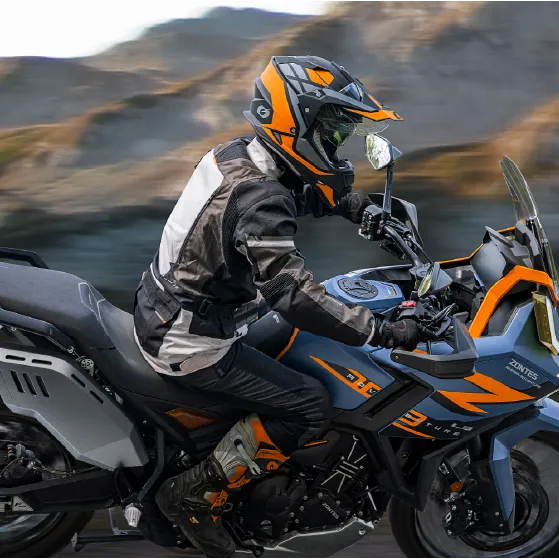 Siente el poder bajo tus manos y la carretera abierta ante ti. La Zontes 703F no es solo una moto, es la invitación a descubrir nuevos horizontes, romper límites y vivir cada viaje con pasión y adrenalina.